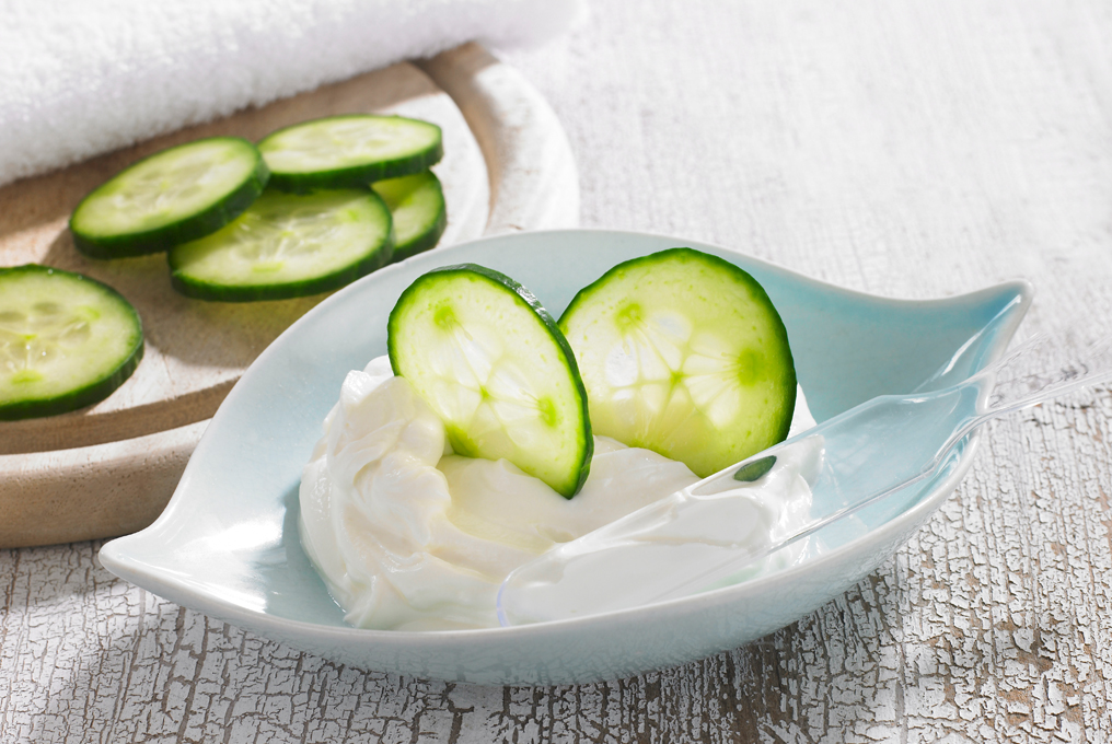 des tranches de concombre frais