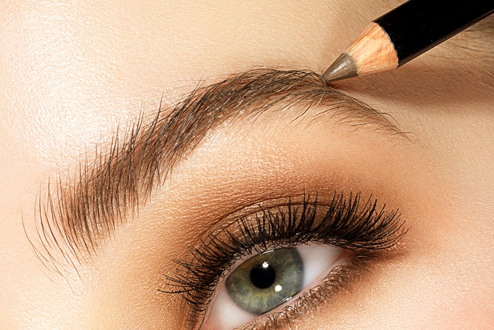 Augenbrauen einfach schminken