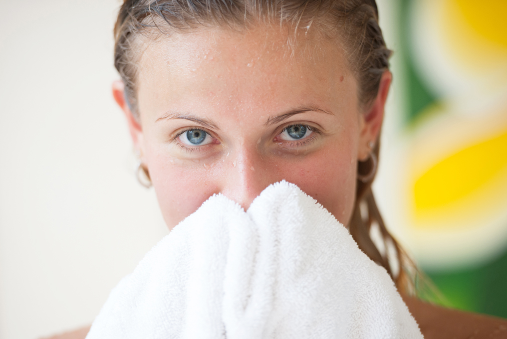 una donna doppo un bagno ghiacciato