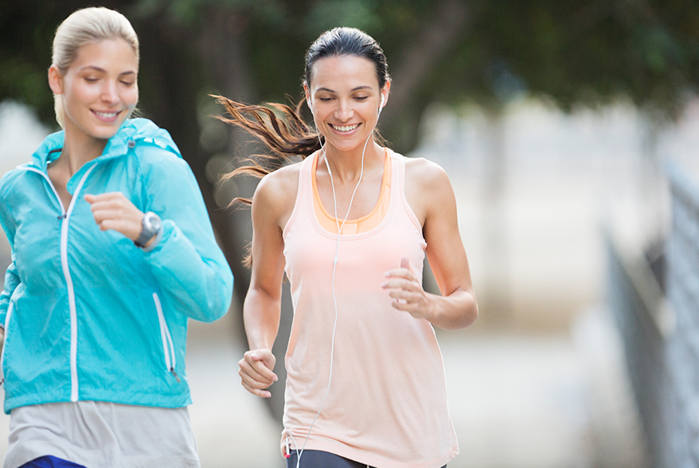 Zwei Frauen beim Joggen
