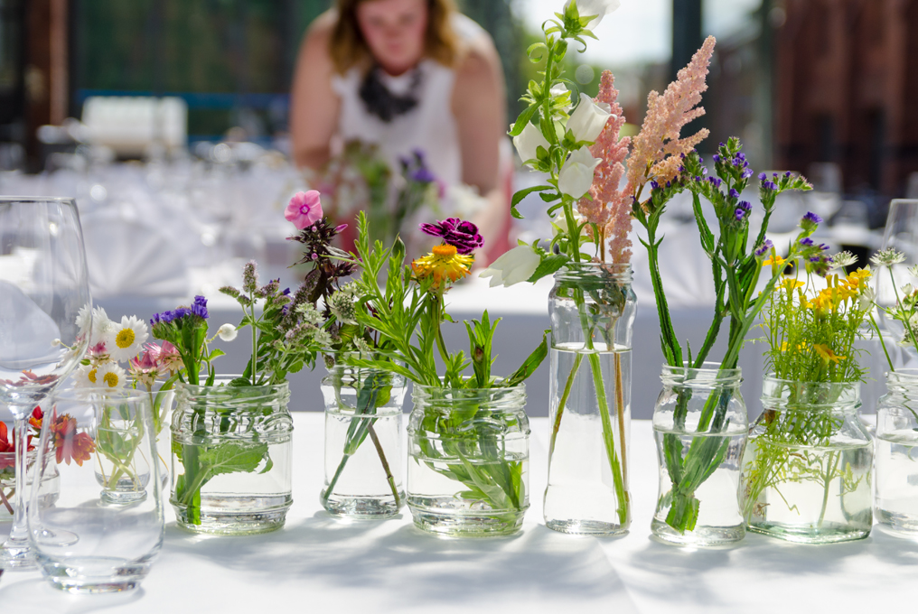 Jolis vases DIY avec déco florale