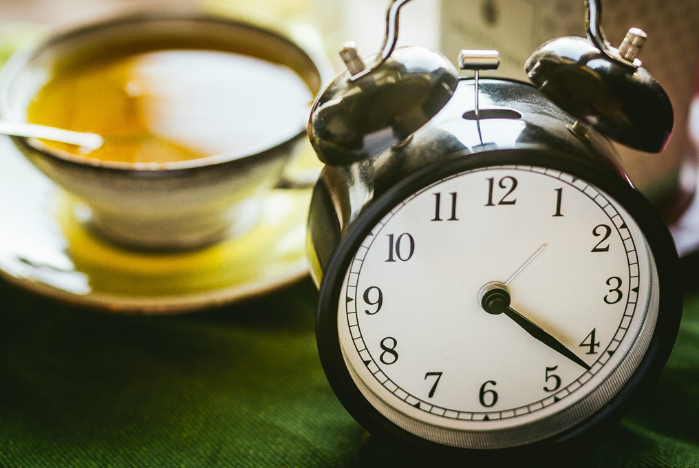 Thé et horloge