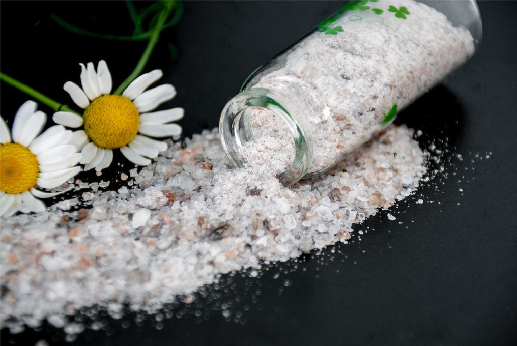 Salz und Kamille tötet Keime ab.