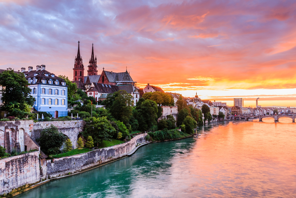 Der Blick auf den Rhein in Basel.