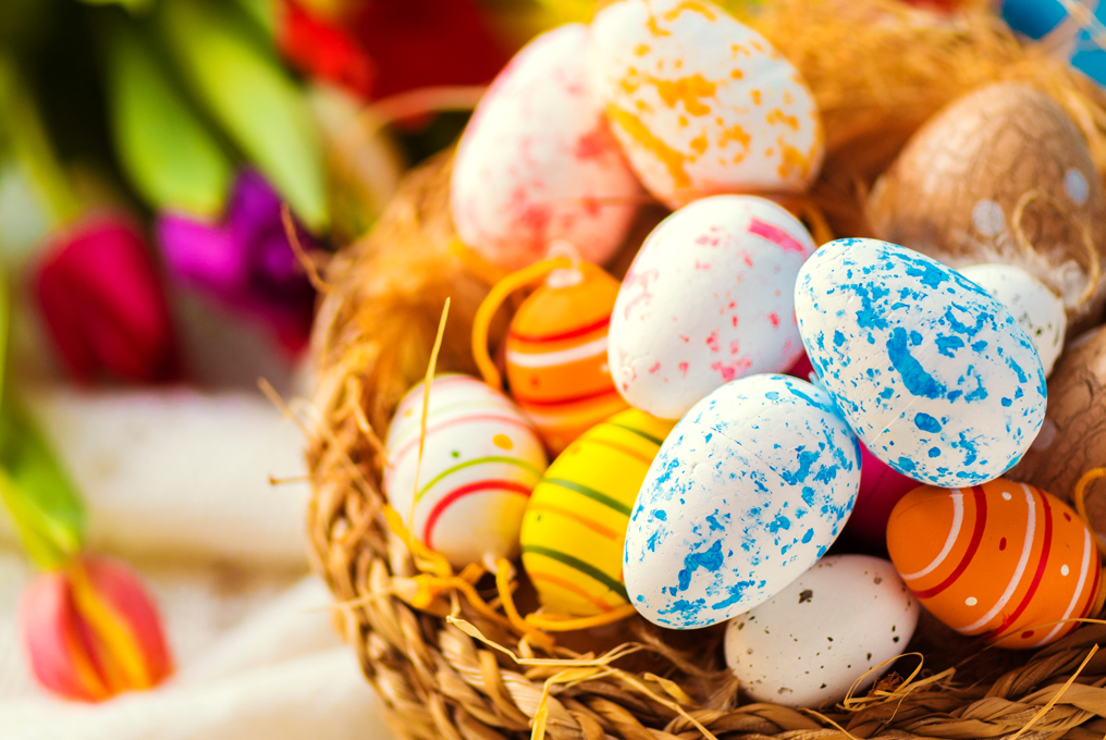 Un colorato nido pasquale