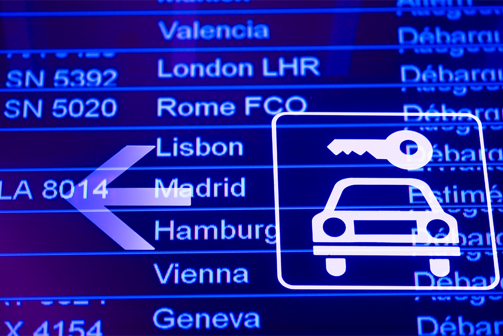 Una foto con una macchina e una chiave