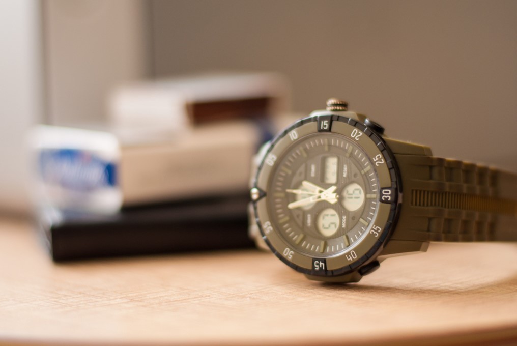 Eine Armbanduhr