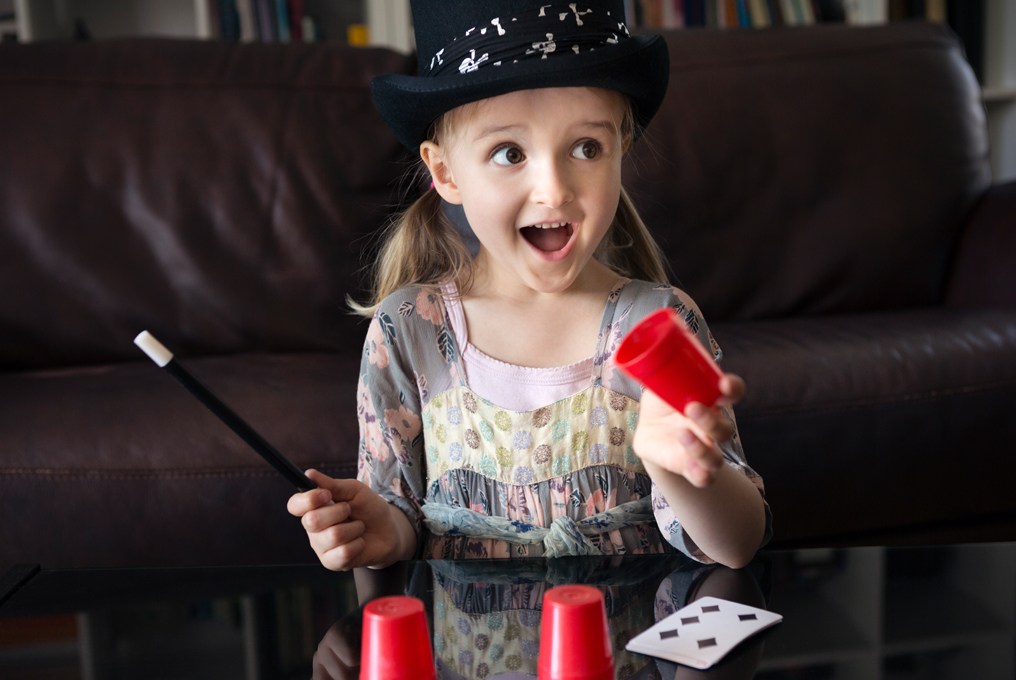 Una ragazza alla magia