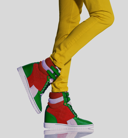 Farbige hohe Turnschuhe