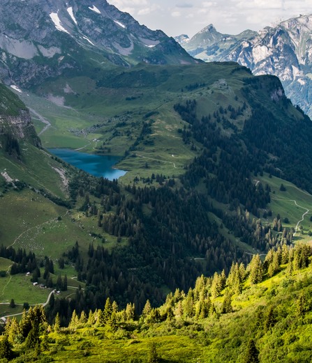 Montagnes et vallées