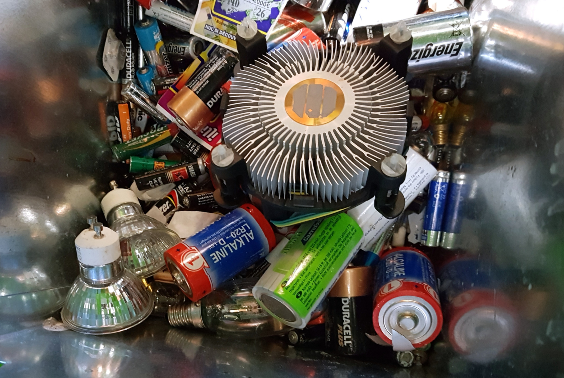 Elektroschrott und Batterien