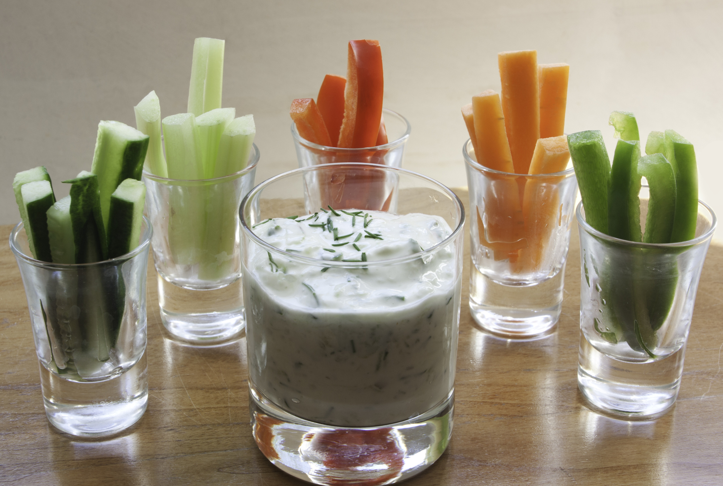 Bâtonnets de légumes et trempette