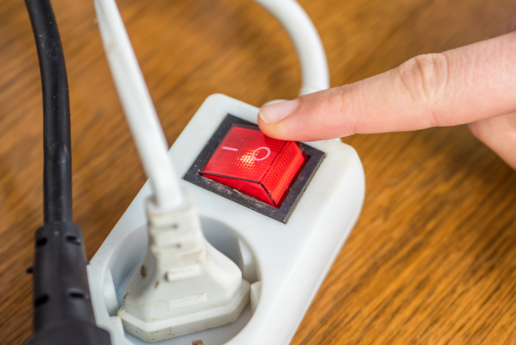 Schalter an Kabel mit Steckdose