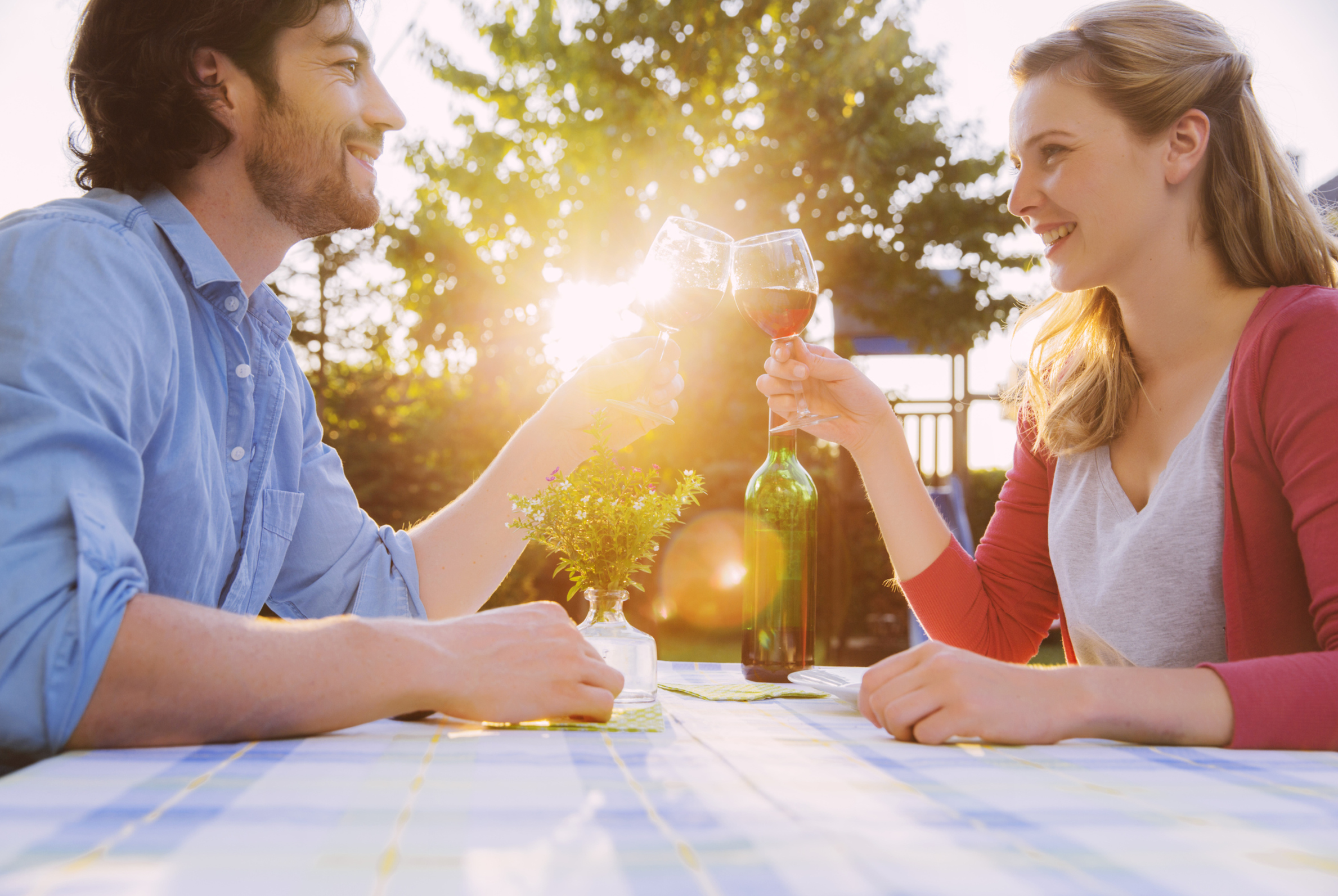 Couple, Jardin, Table, Vin