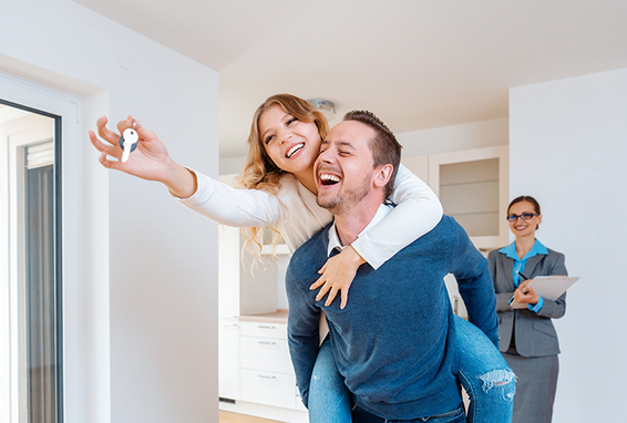 Achat d'une maison : un couple réalise son rêve d'avoir sa propre maison